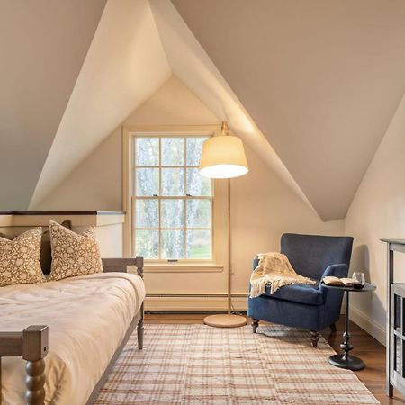 Cortland By Avantstay Charming Heritage Estate W Private Lake Pool Saugerties Exterior photo