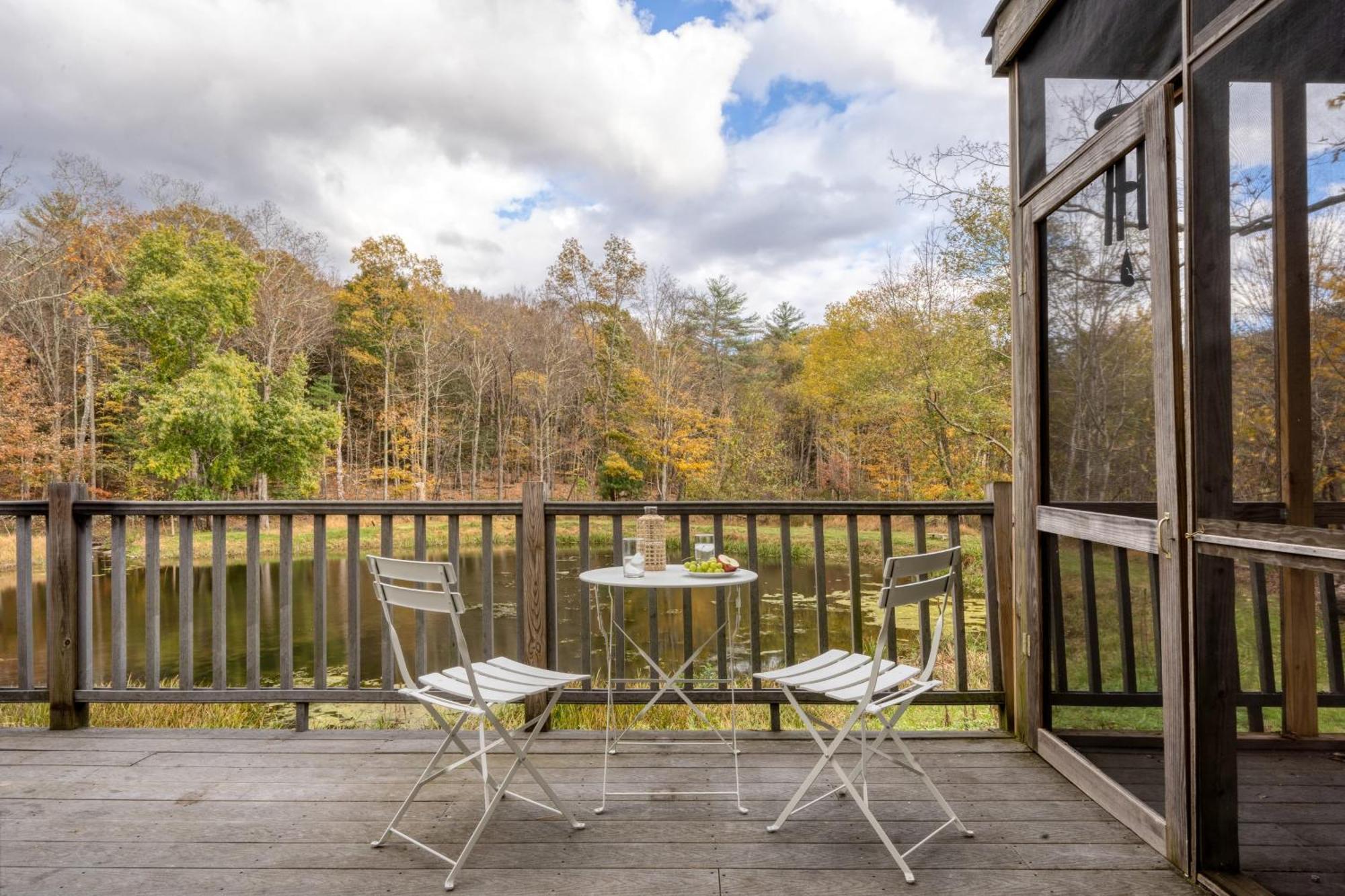 Cortland By Avantstay Charming Heritage Estate W Private Lake Pool Saugerties Exterior photo