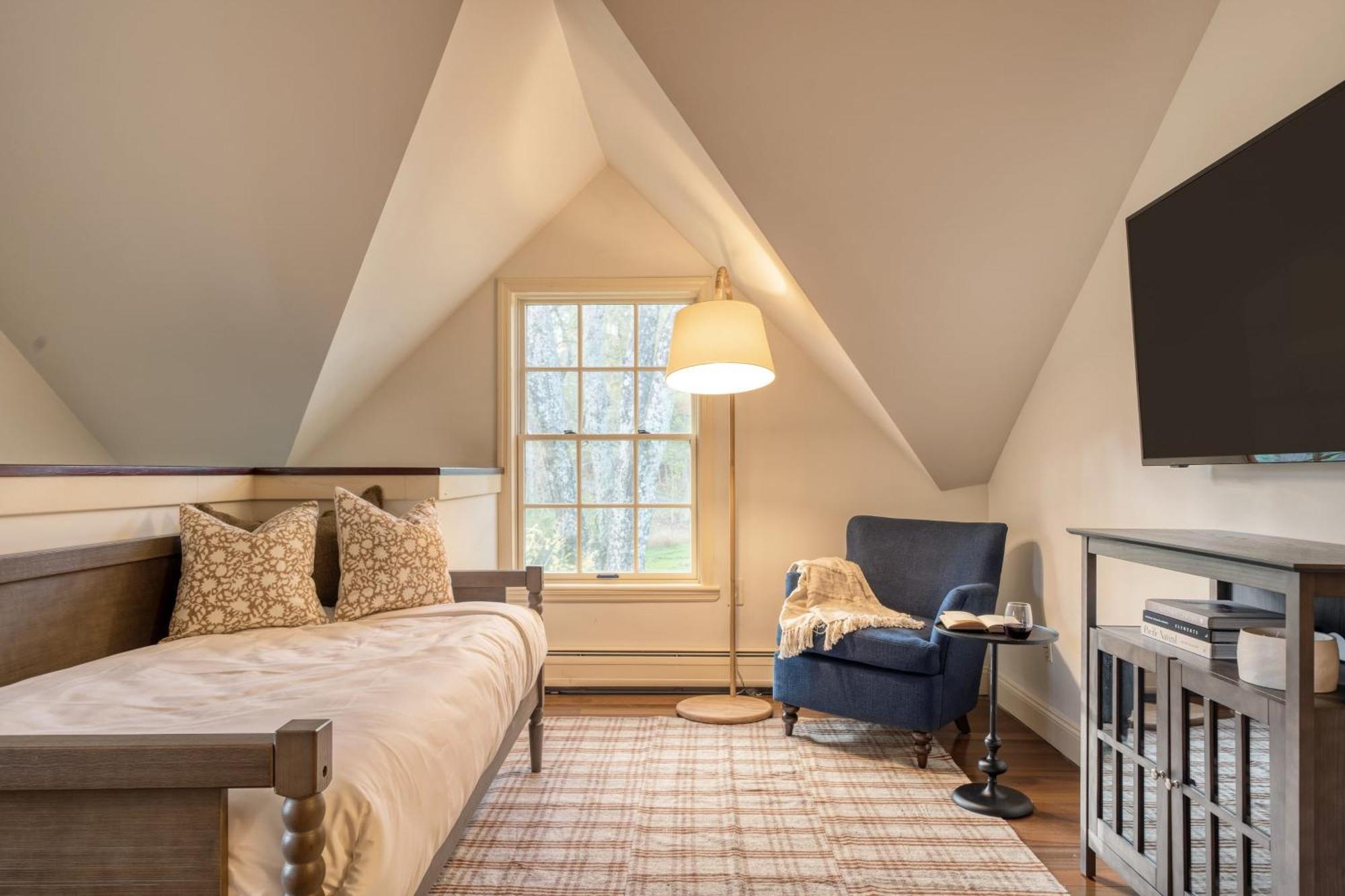 Cortland By Avantstay Charming Heritage Estate W Private Lake Pool Saugerties Exterior photo