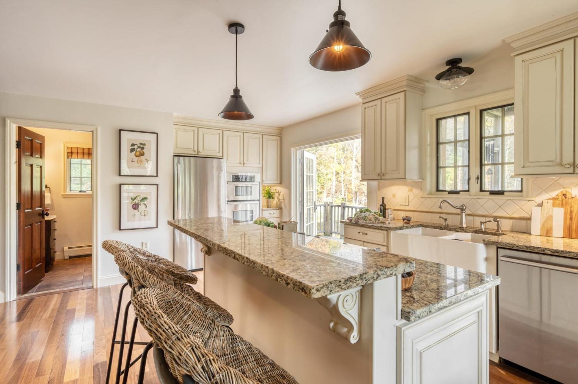Cortland By Avantstay Charming Heritage Estate W Private Lake Pool Saugerties Exterior photo