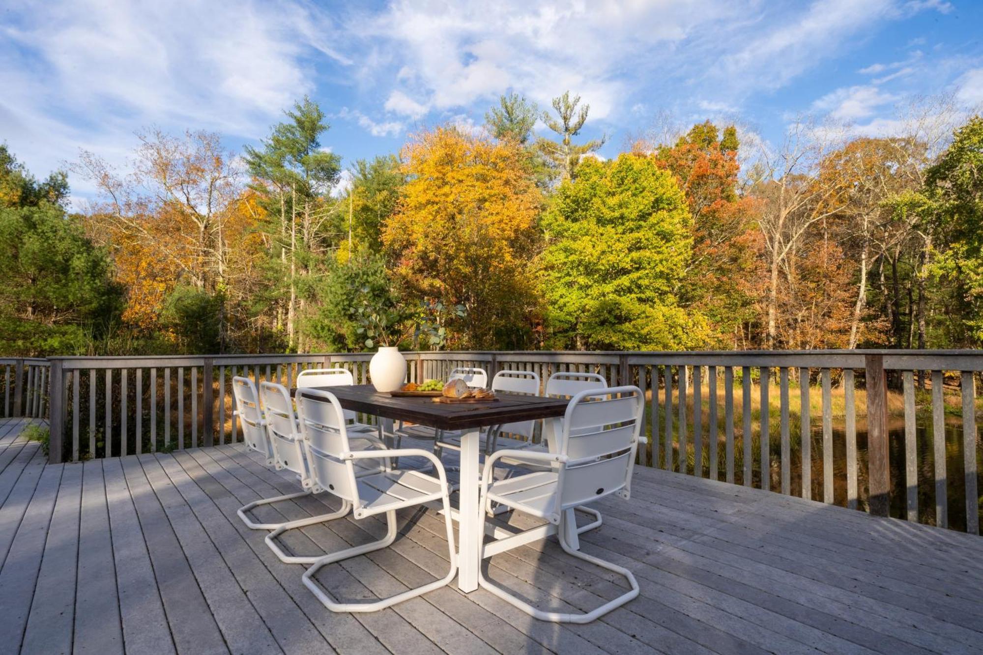 Cortland By Avantstay Charming Heritage Estate W Private Lake Pool Saugerties Exterior photo
