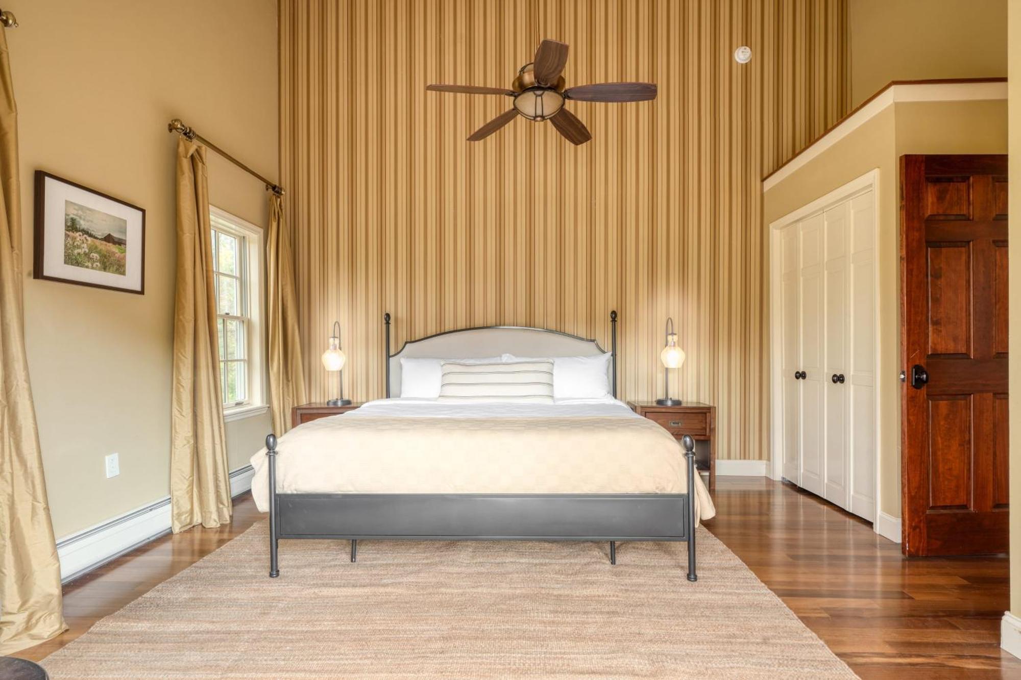 Cortland By Avantstay Charming Heritage Estate W Private Lake Pool Saugerties Exterior photo