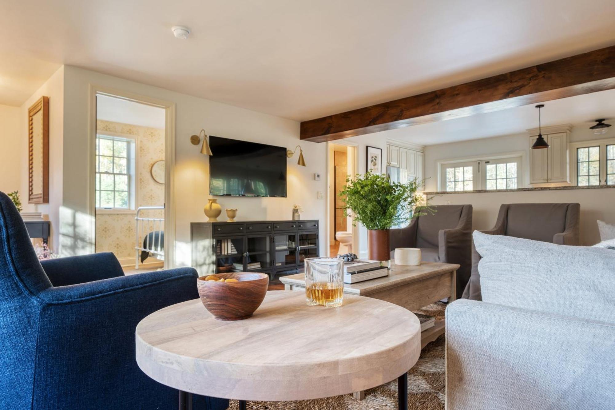 Cortland By Avantstay Charming Heritage Estate W Private Lake Pool Saugerties Exterior photo