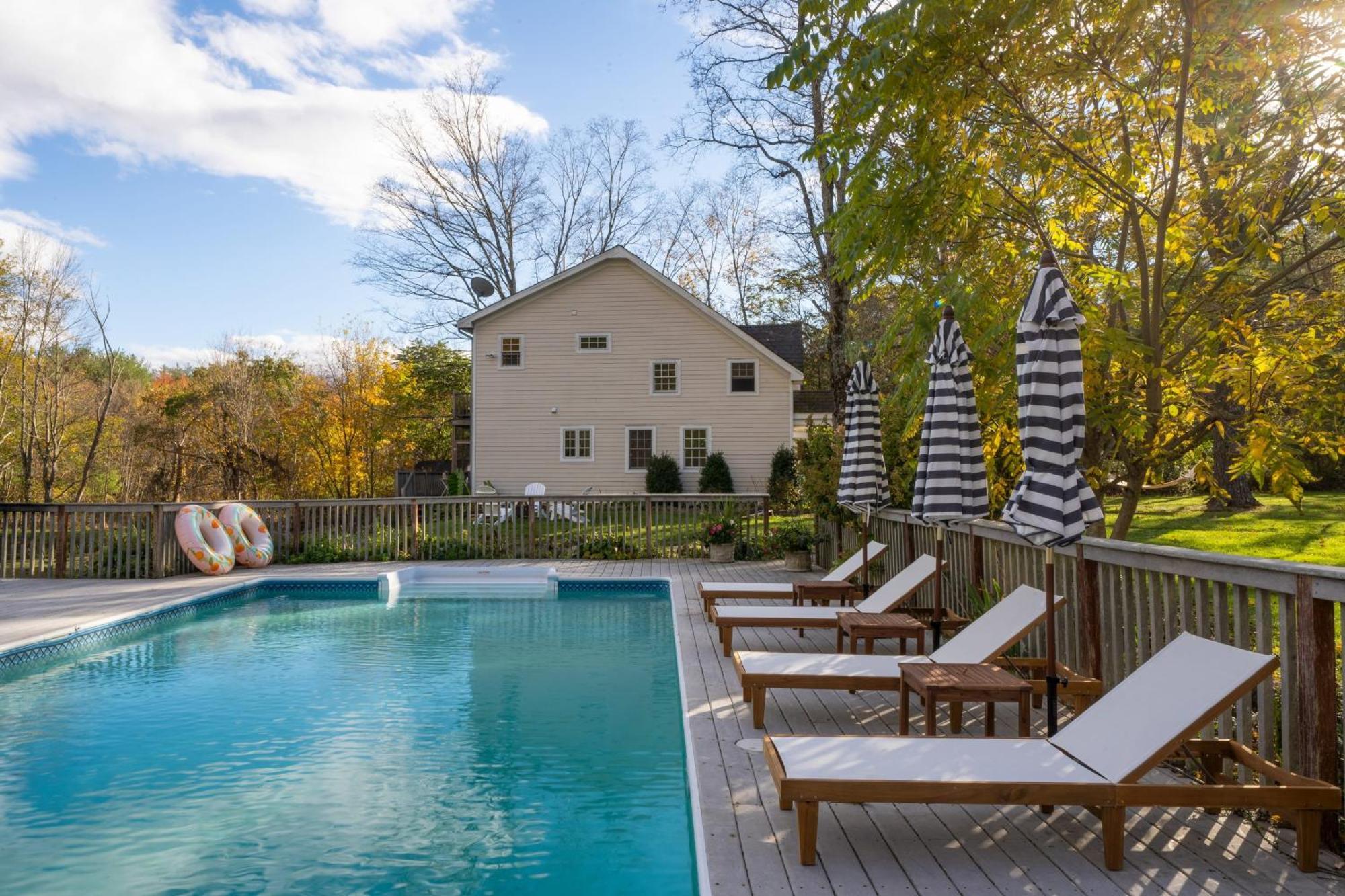 Cortland By Avantstay Charming Heritage Estate W Private Lake Pool Saugerties Exterior photo