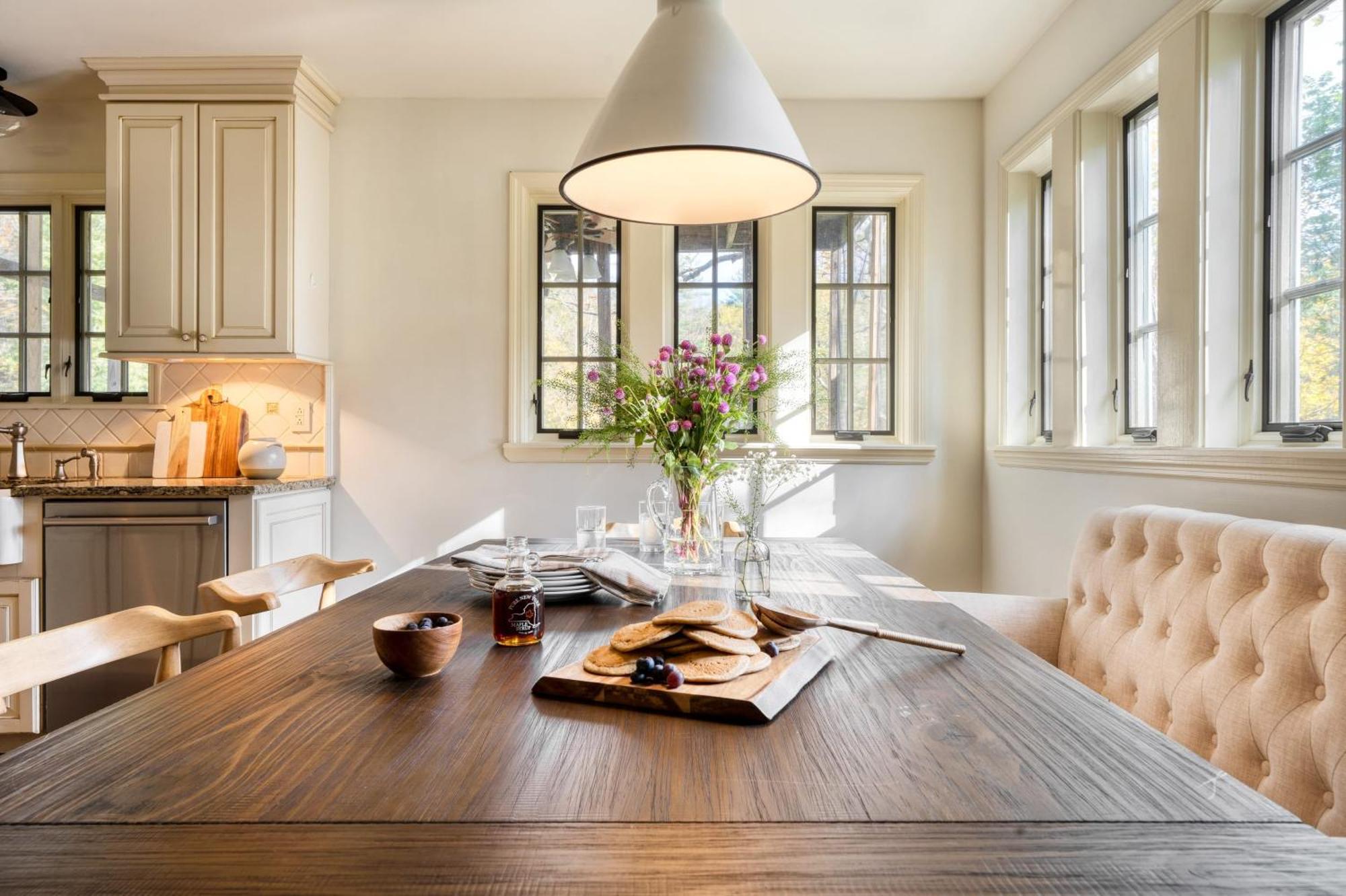 Cortland By Avantstay Charming Heritage Estate W Private Lake Pool Saugerties Exterior photo
